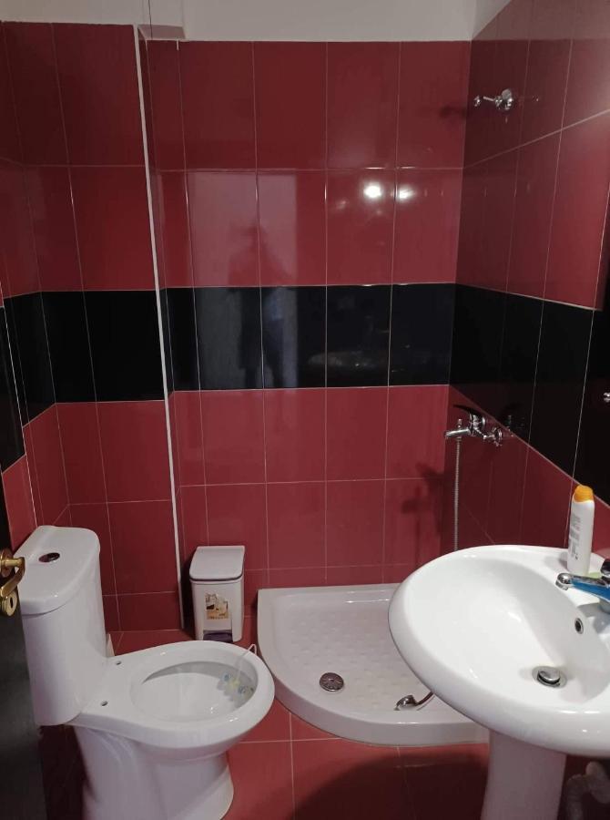 Ari Apartaments Vlore Ngoại thất bức ảnh