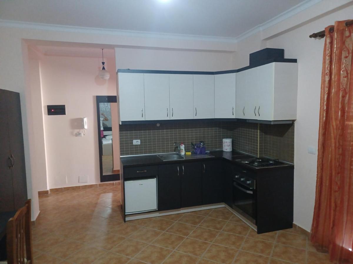 Ari Apartaments Vlore Ngoại thất bức ảnh