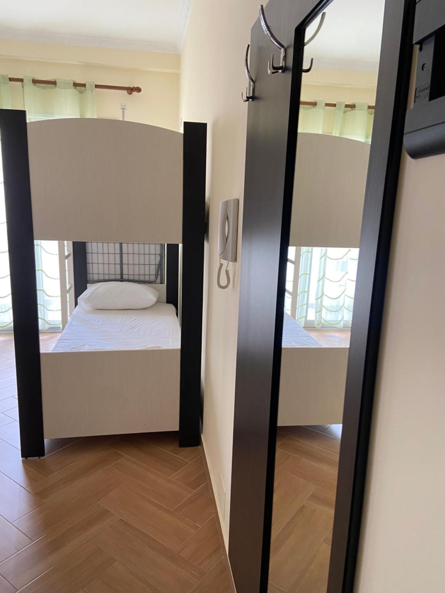 Ari Apartaments Vlore Ngoại thất bức ảnh